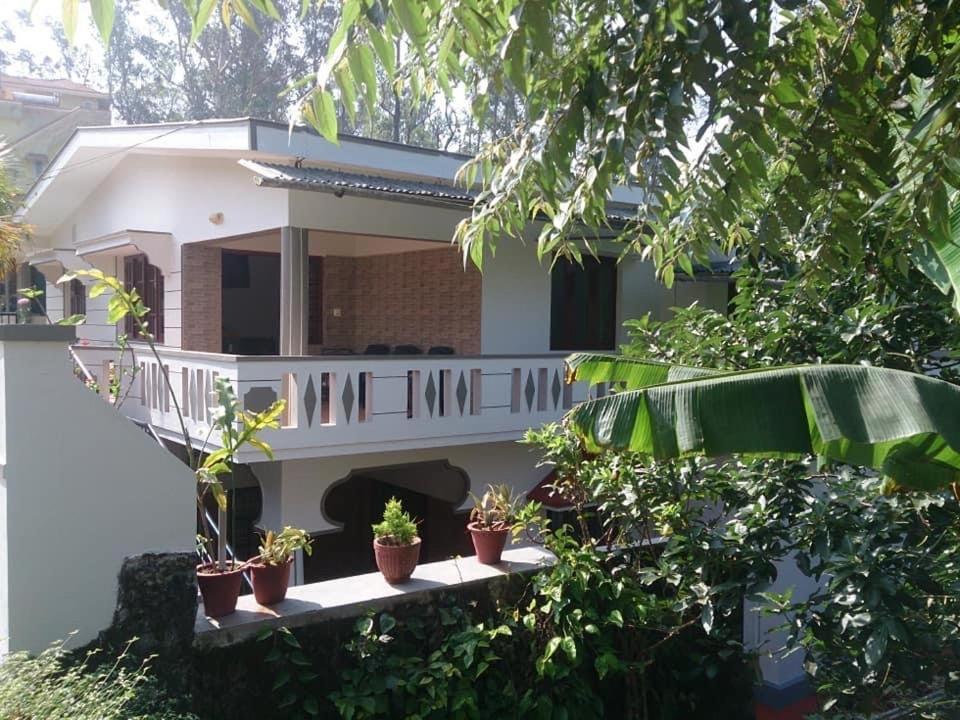 Dhruva Homestay マディケーリ エクステリア 写真